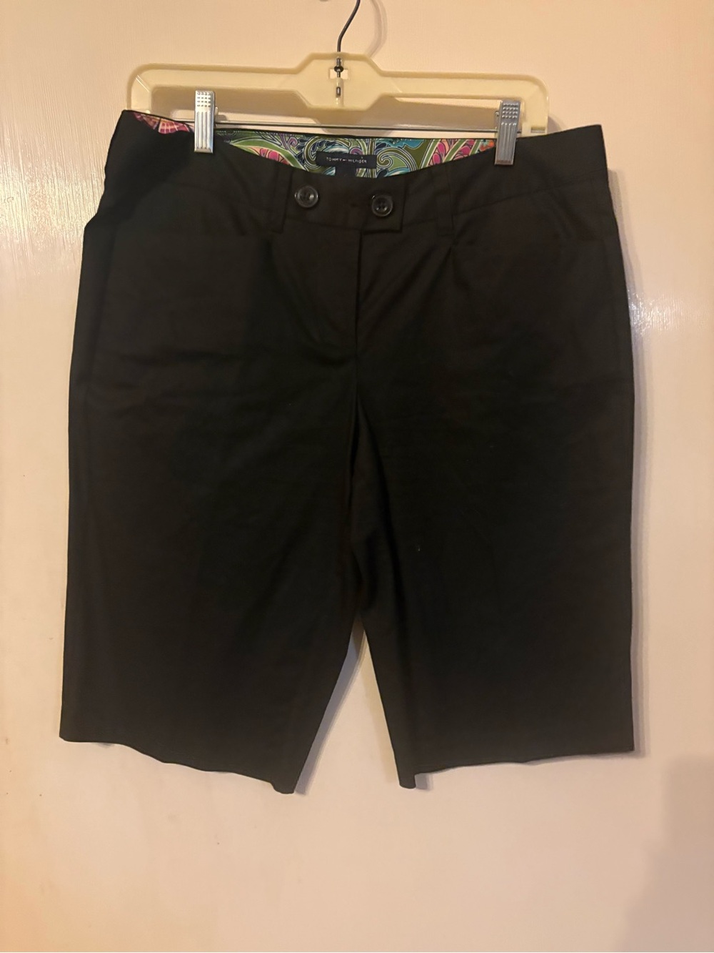 Tommy Hilfiger Black Women's Tailored Shorts Size 8